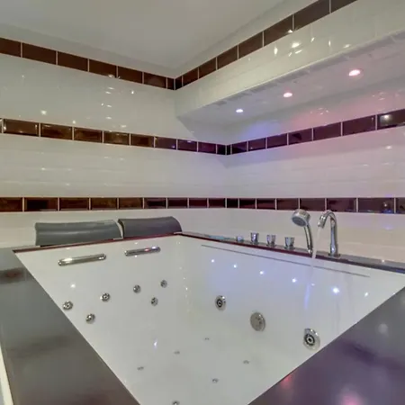 La Confidentielle - Balneo - Sauna - Hypercentre - Ac